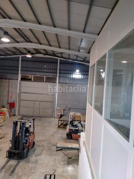 Foto 76b0216a-f75d-4951-836d-b0239e786189. Nave industrial en calle 3 12 venta nave plg.masia del conde..mlor17 en Loriguilla