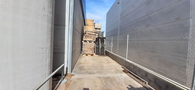 Foto fd66bead-0734-4c94-9f7d-50aafa0bbe84. Nave industrial en calle 3 12 venta nave plg.masia del conde..mlor17 en Loriguilla