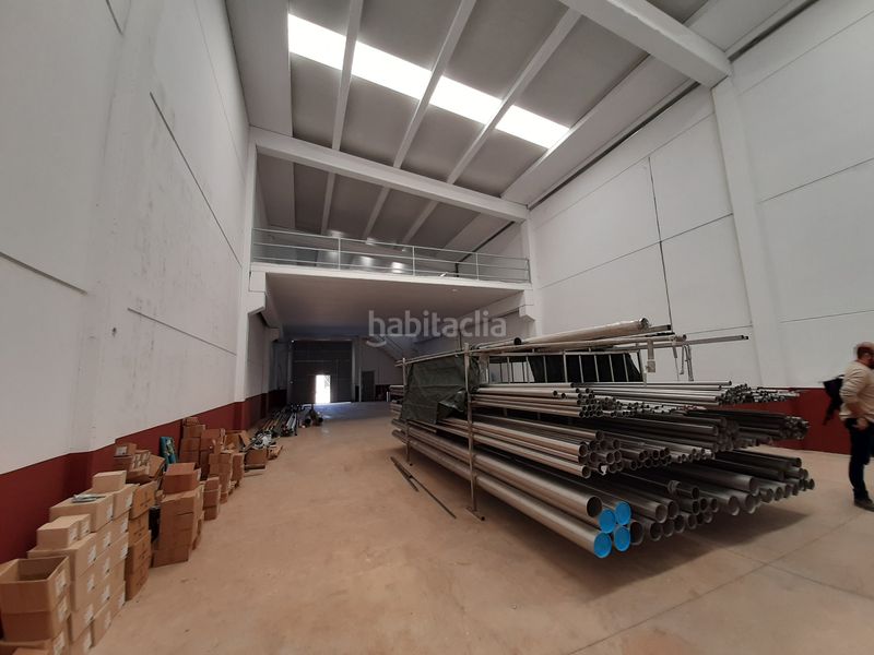 Foto e62df1f7-e16f-4cc3-92d5-586707bd8eb6. Nau industrial a carrer mercaders 1 a Camí de Paterna-Lloma del Calderer Bétera