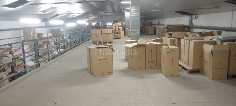 Foto 510ab1f0-7ac2-4ab2-a056-ac29fa2c4024. Bâtiment à usage industriel dans carrer riu segura 25 dans Quart de Poblet