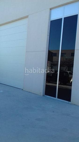 Foto e7c7b7a0-643d-461c-8d32-8d78b7909dd9. Alquiler nave industrial en carrer de l'algepser 110p alq. nave p. empre tactica..mt22 en Paterna