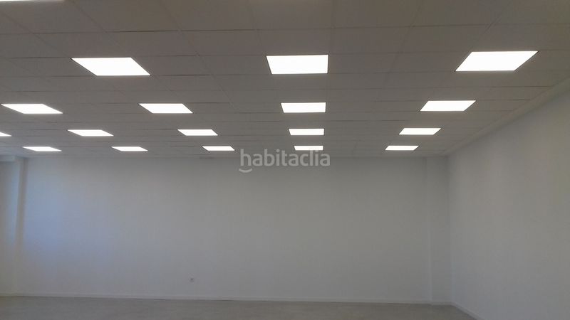 Foto f0ac485d-e8c7-4c68-92b5-6f2884076b10. Alquiler nave industrial en carrer de l'algepser 110p alq. nave p. empre tactica..mt22 en Paterna
