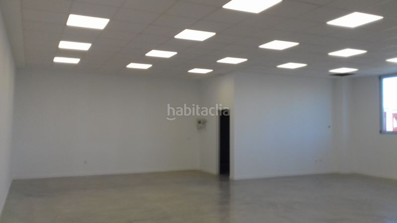 Foto 7218c42a-ba7c-4aea-88c8-33e46981ecf4. Location bâtiment à usage industriel dans carrer de l'algepser 110p dans Paterna