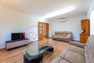 Flat in Carrer d'Osca