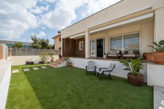 Xalet a Sa Cabana - Can Carbonell - Ses Cases Noves. Chalet independiente de dise�o minimalista, muy luminoso, en ses
