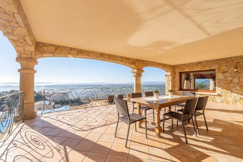 Foto d96ff703-7384-4ed7-b327-d9dbd6a6e849. Chalet fantastica con espectaculares vistas en Palau-saverdera