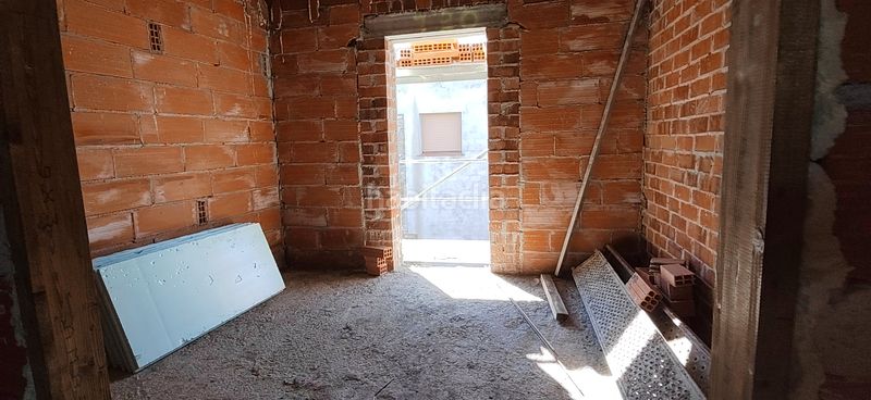 Foto ec69df34-8f95-4915-be41-fd46ee00af4f. Casa amb aparcament a Vilajuïga