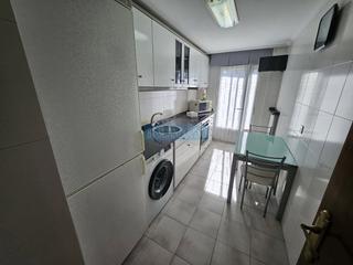 Rent Flat in Juzgados. Piso en alquiler en parque del semillero, 3 dormitorios.