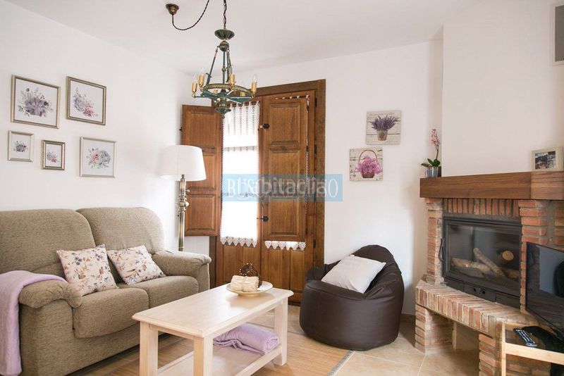 Foto 5ba204f0-b755-41d2-9fb2-98c7869185f6. Apartament amb calefacció a Ajamil