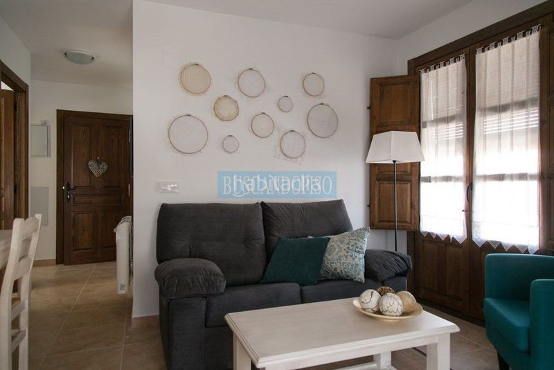 Foto 9bd80f29-6139-443b-908e-79ff0753971a. Apartament amb calefacció a Ajamil