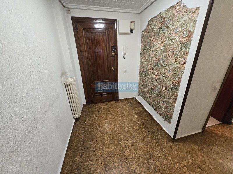 Foto f7940ed7-22c8-4f99-a732-ff721948a5a6. Pis amb calefacció a Residencia Logroño