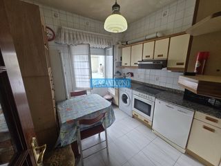 Pis a Jesuitas. Piso en venta en duques de nájera, 3 dormitorios.