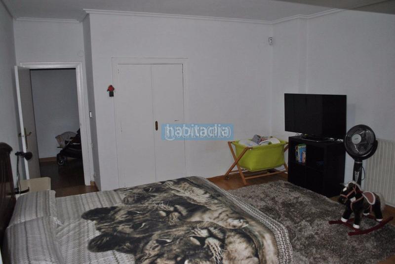 Foto 5e79c1a9-4c4e-4857-b592-dbc90f03fa13. Piso  en venta en rep. argentina, 3 dormitorios. en Logroño