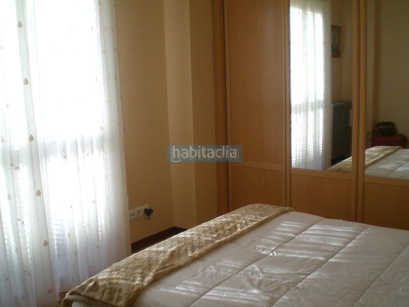 Foto 1f076bd0-a0ff-4bfe-aa76-eacc9b688aa0. Casa a schiera con riscaldamento parcheggio piscina in Logroño