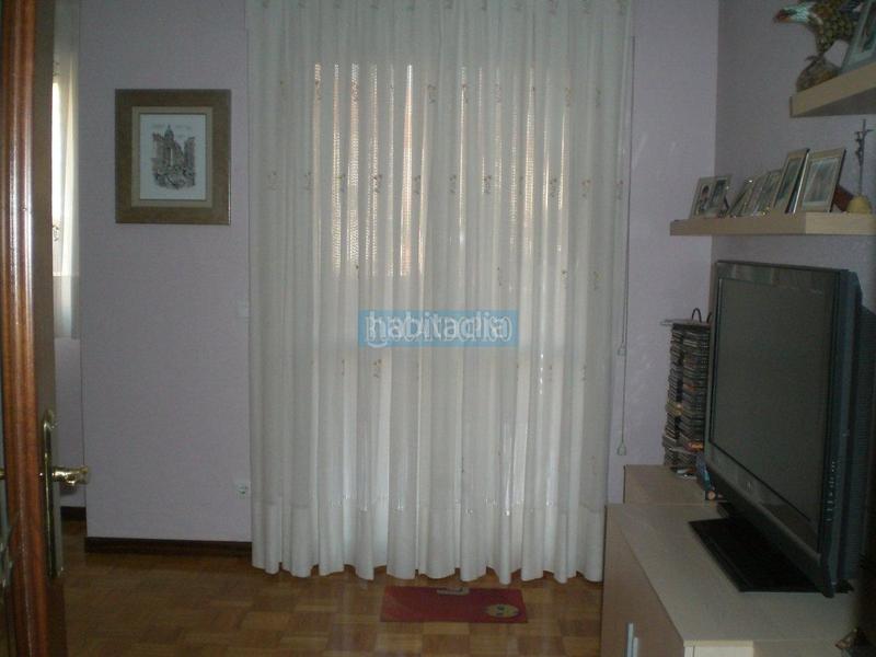 Foto 2a27dcad-3f8a-461e-b7d5-12555d527638. Casa a schiera con riscaldamento parcheggio piscina in Logroño