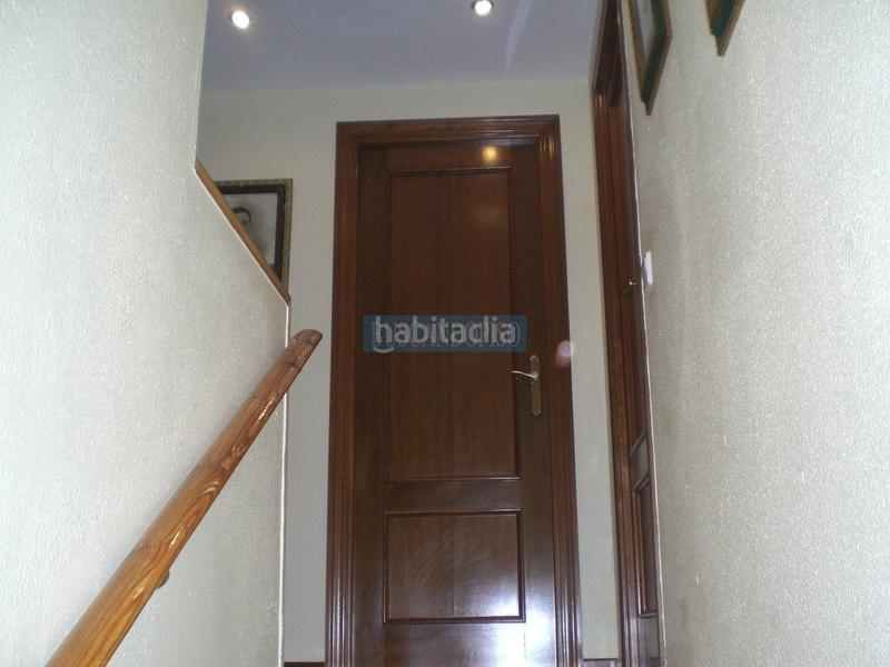 Foto 34fbb495-059a-4779-bd98-5a0417da0aa4. Casa a schiera con riscaldamento parcheggio piscina in Logroño