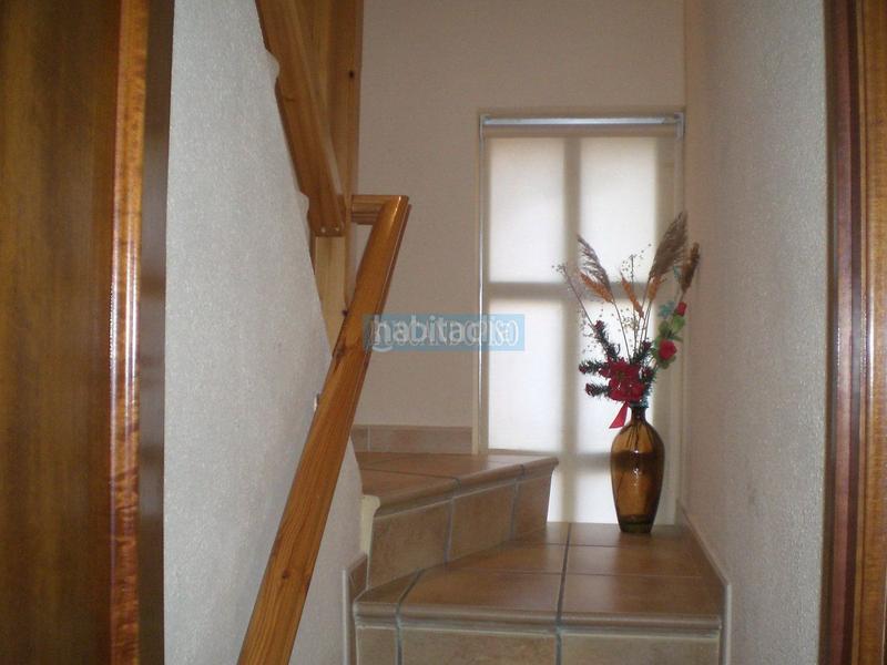 Foto 7c63817b-2879-48e8-9461-93aebc34778f. Casa a schiera con riscaldamento parcheggio piscina in Logroño