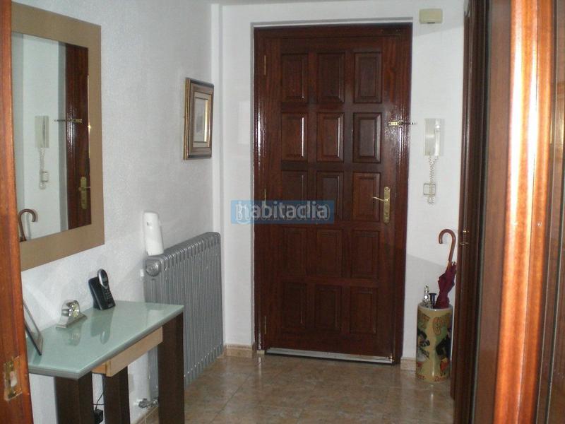 Foto 7f536f3c-8de5-48a3-9333-849a322bb5b9. Casa a schiera con riscaldamento parcheggio piscina in Logroño