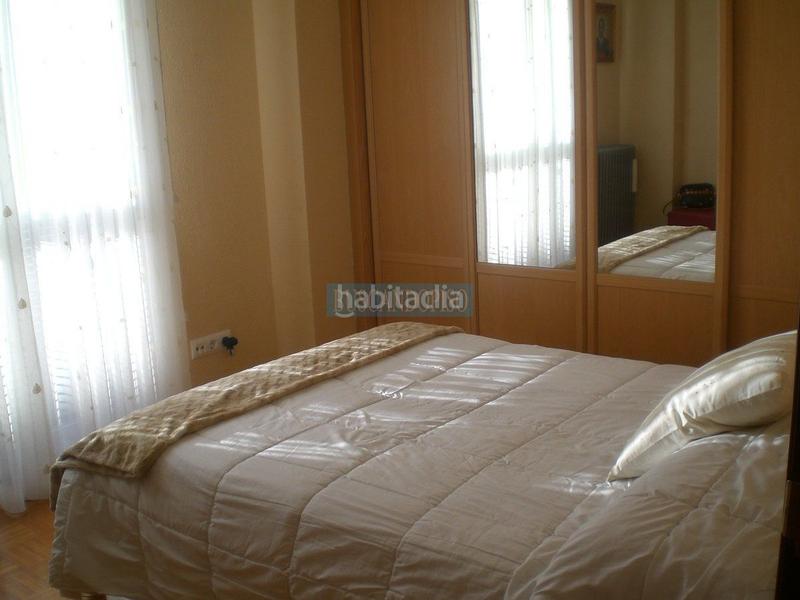 Foto 861dba3b-c2db-497f-a83f-5597c3e481bd. Casa a schiera con riscaldamento parcheggio piscina in Logroño