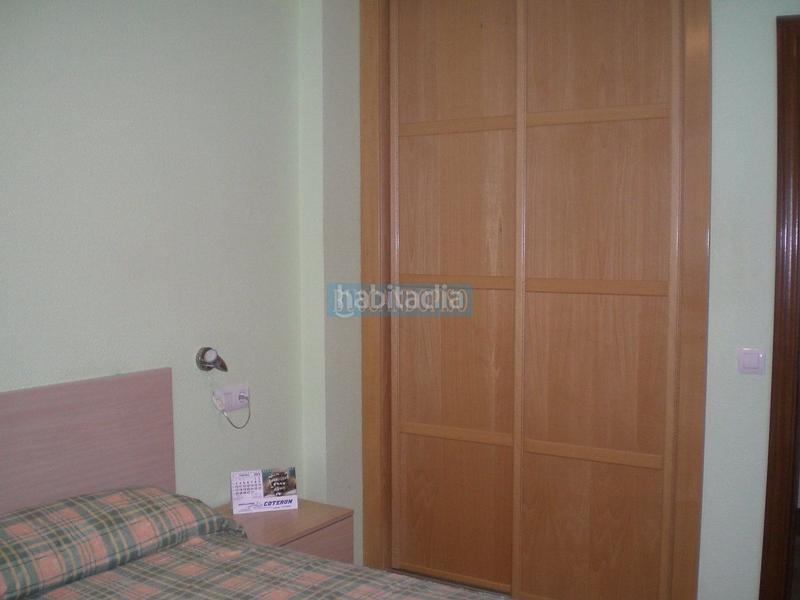 Foto 8d9f4e8f-a6cd-4891-88ca-906f9d5212ec. Casa a schiera con riscaldamento parcheggio piscina in Logroño