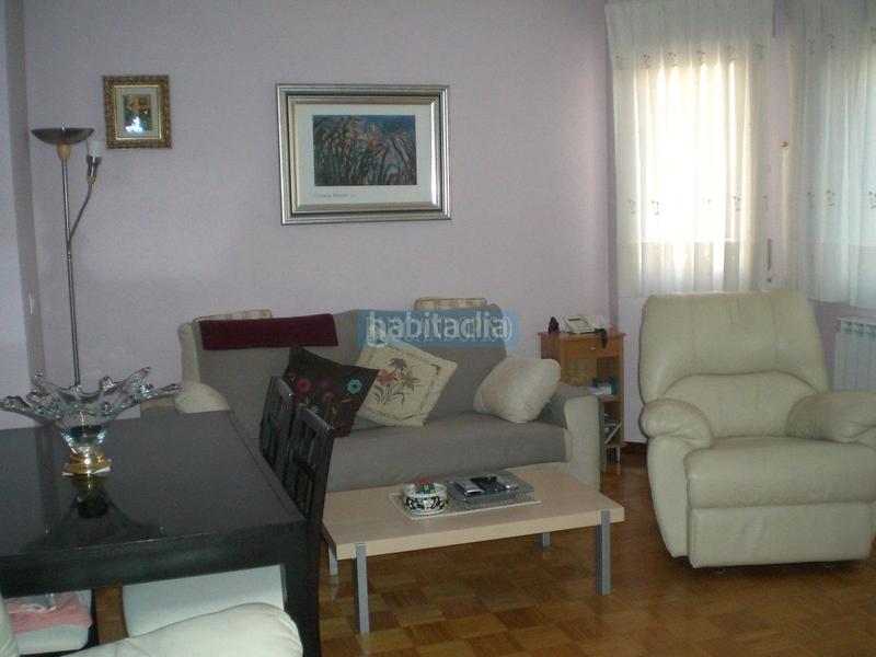 Foto b94d47cf-0684-4e0a-9b8b-f5075bded56d. Casa a schiera con riscaldamento parcheggio piscina in Logroño