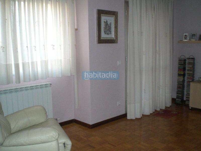 Foto d49c2c29-0195-4c3c-9f67-adbaa79c4725. Casa a schiera con riscaldamento parcheggio piscina in Logroño