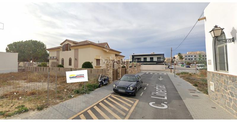 Foto 328fc8cf-ebb7-4833-8c05-b877ea829fc6. Terrain résidentiel dans calle baza 10 dans Vera ciudad Vera