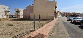 Terreno residencial en Federico garcia lorca. Solar urbano en el centro de  antas