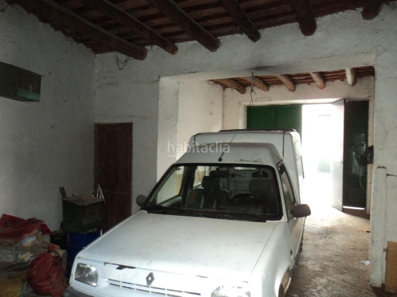 Foto 9caaad1c-5e44-4b18-8446-2ed873e39231. Aparcament cotxe a Azuaga