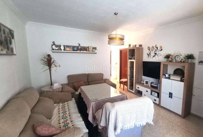 Foto 1ab107b9-cb0f-4dd1-a243-f601b55b8562. Casa adossada amb aparcament a Azuaga