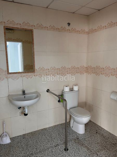 Foto 143c4813-5dee-438e-a0d8-f6956235c67f. Local comercial a Azuaga
