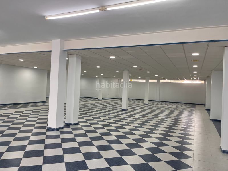 Foto d8d6afd1-b951-4e72-aad2-6444f280f7ac. Local comercial a Azuaga