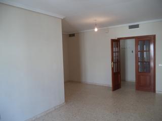 Miete Etagenwohnung in Azuaga. Alquiler - piso sin amueblar