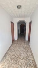 Casa a Azuaga. Casa amplia y funcional con cochera