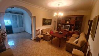 Casa a Azuaga. Espaciosa vivienda en planta baja lista para entrar a vivir