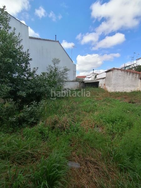Foto b512dcfd-8a4c-4965-9b87-b11ea5c9387b. Aparcament cotxe a Azuaga