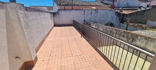 Casa en Azuaga. Media casa reformada