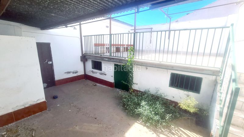 Foto 4d805f2f-df8b-4b99-9ff8-12b8984c7946. Casa amb aparcament a Azuaga
