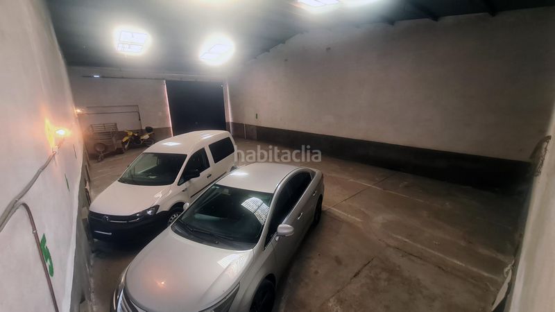 Foto a907b913-05b2-4b0d-9bf3-9a575c003226. Casa amb aparcament a Azuaga
