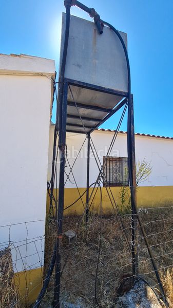 Foto 2facd9b6-dc18-4ac5-9876-1edf18101904. Finca rústica a Malcocinado