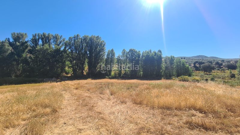 Foto db5eb41b-a403-4cf9-9847-af39ba4cd043. Finca rústica a Malcocinado