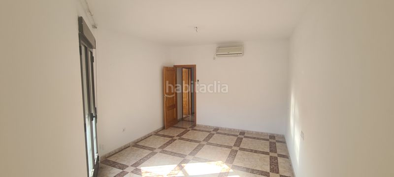 Foto 6c1736e2-f210-44f0-b665-48f16d265cc0. Dúplex  céntrico . (ba) en Azuaga
