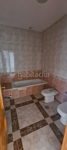 Foto 83230847-175f-4cbd-8583-f088ea2ad9f8. Dúplex  céntrico . (ba) en Azuaga