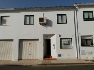 Casa adossada  Calle donantes de sangre