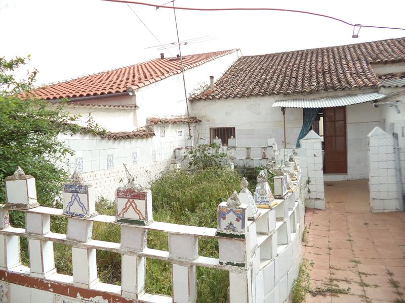 Foto f7c1bbfb-7897-40da-a64b-61c5c17f15fe. Casa a Azuaga
