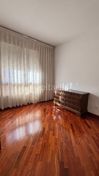 Foto a92104af-1072-45fe-837d-9c79ecb2cc13. Pis a Sants-Badal Barcelona