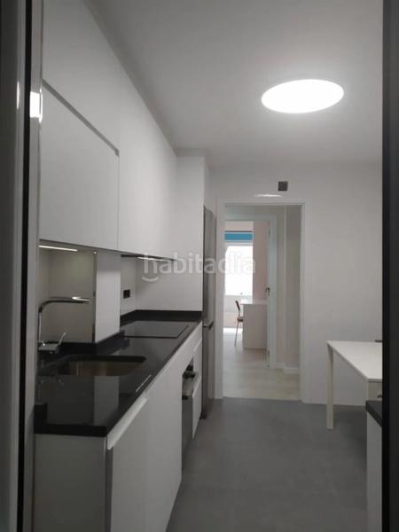 Foto 0100ac01-0336-44b2-8b87-ee3b5b7b4283. Rent flat in rúa da rosa 33 in Ensanche - Sar Santiago de Compostela