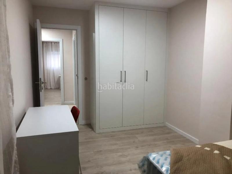 Foto 03f70807-0e84-46f6-8b61-08b21d23a784. Rent flat in rúa da rosa 33 in Ensanche - Sar Santiago de Compostela