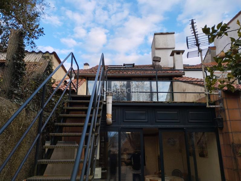 Foto 1b83d59c-274a-4efa-a16c-1a4c7ca84ef5. Semi detached house with fireplace heating in Campus Norte - San Caetano Santiago de Compostela