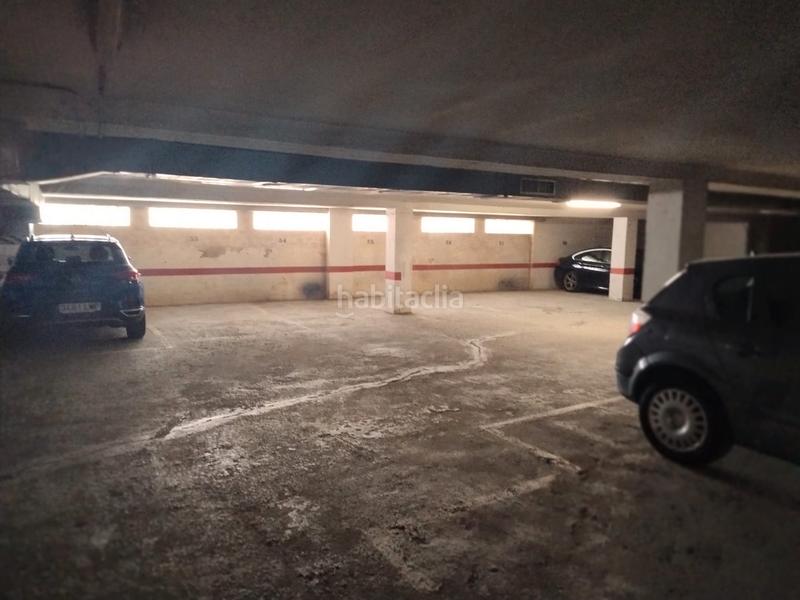 Foto b4ec3d77-d7bc-4bf5-b0ae-c9d19beb1c39. Parking voiture dans rúa da espiñeira 4 dans Campus Sur - Santa Marta Santiago de Compostela